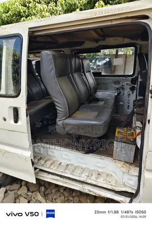 Mazda Bongo 2011 White