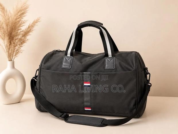 Medium Canvas Travel Bag | Overnight Weekend Duffel - thumbnail 2