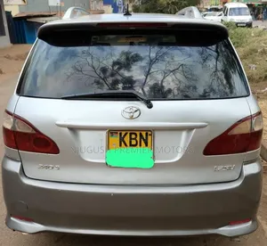 Toyota Ipsum 2004 Silver