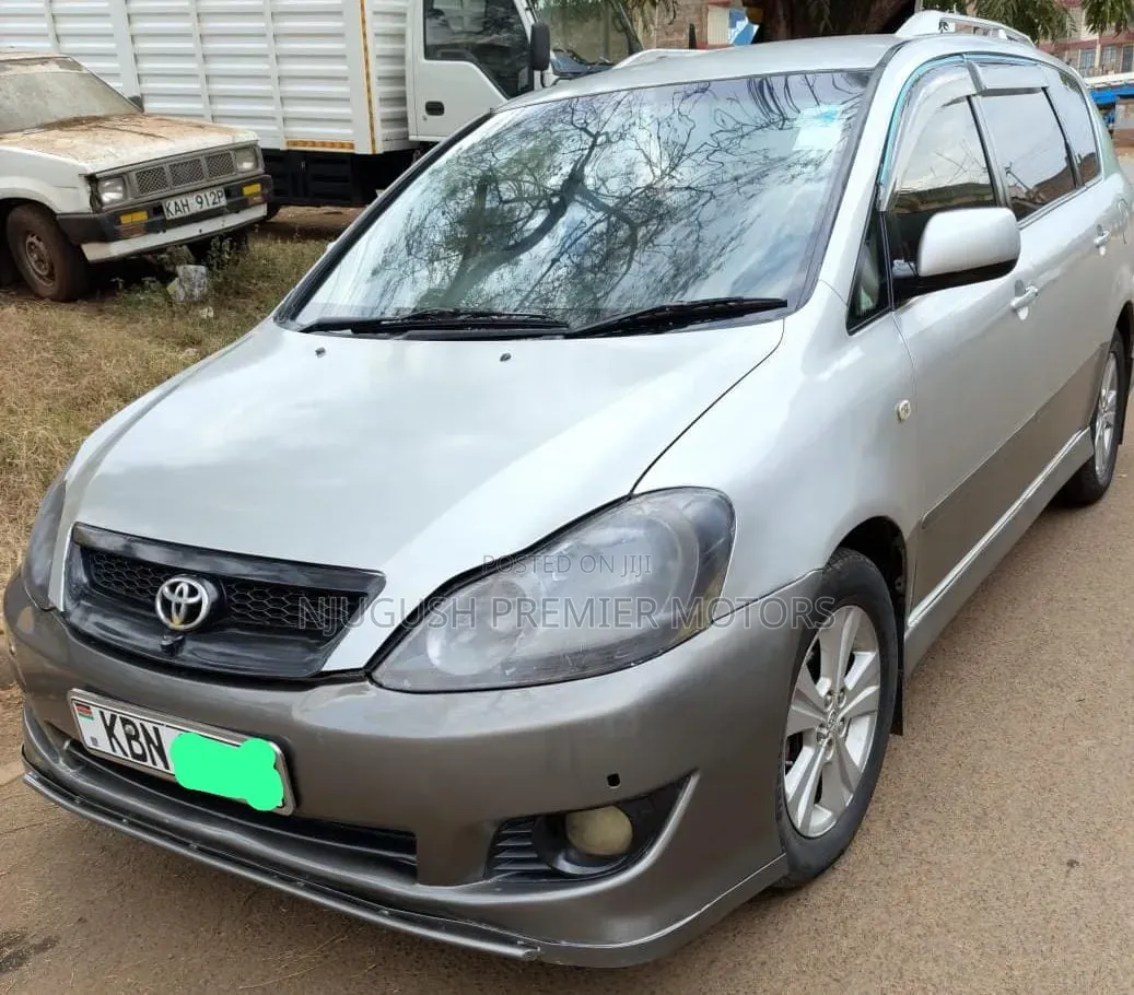 Toyota Ipsum 2004 Silver