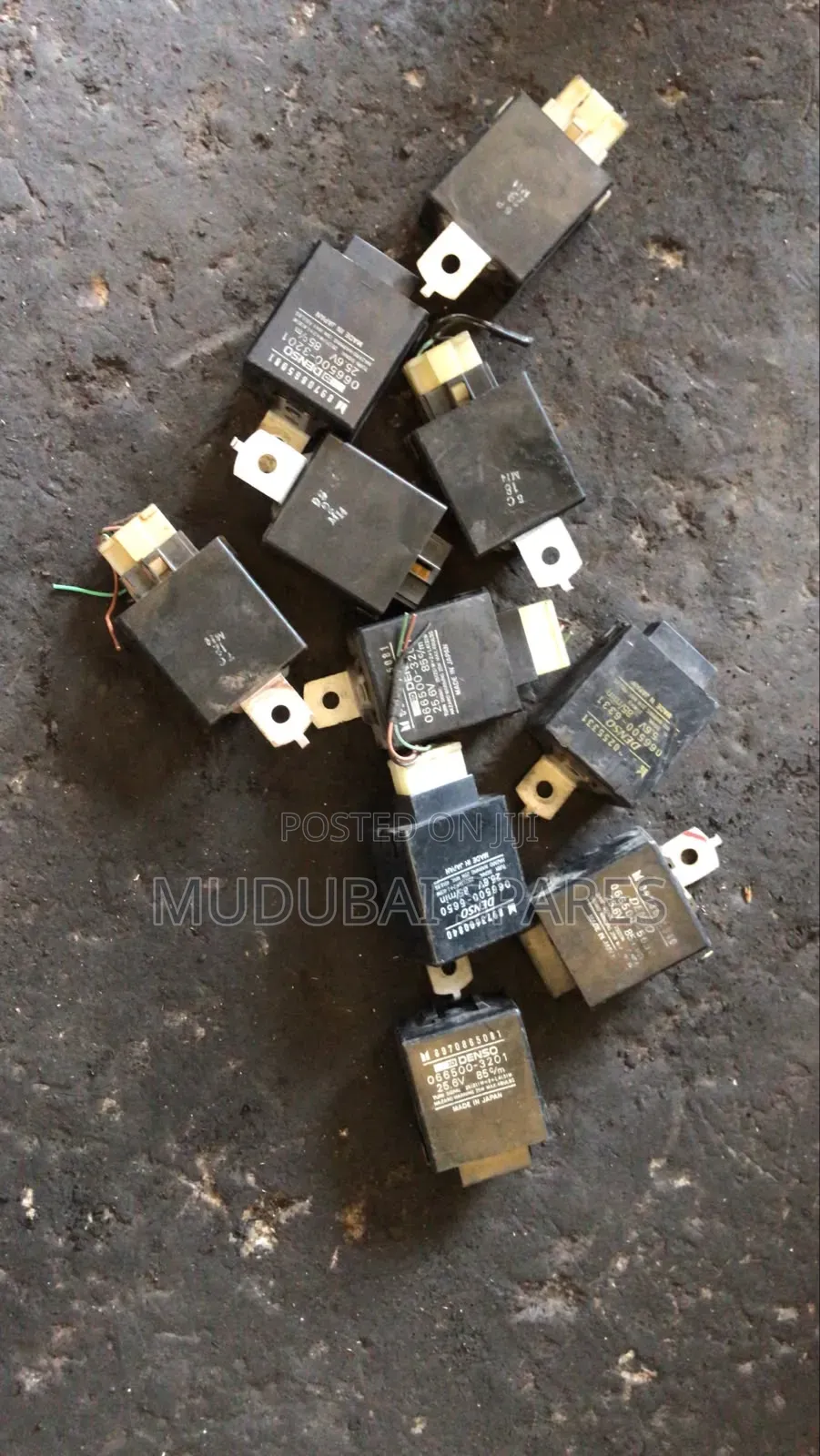 Isuzu Frr33,fsr,frr90, and FVZ Old and New Model Flasher Units