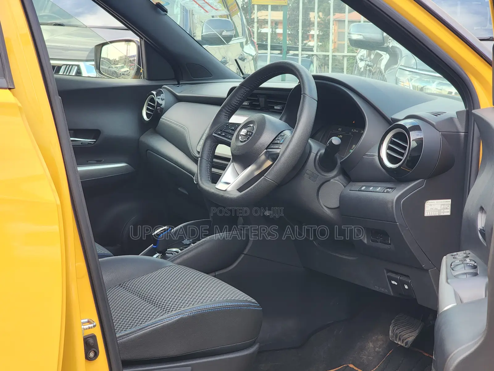 Nissan Kicks SV 2020 Yellow
