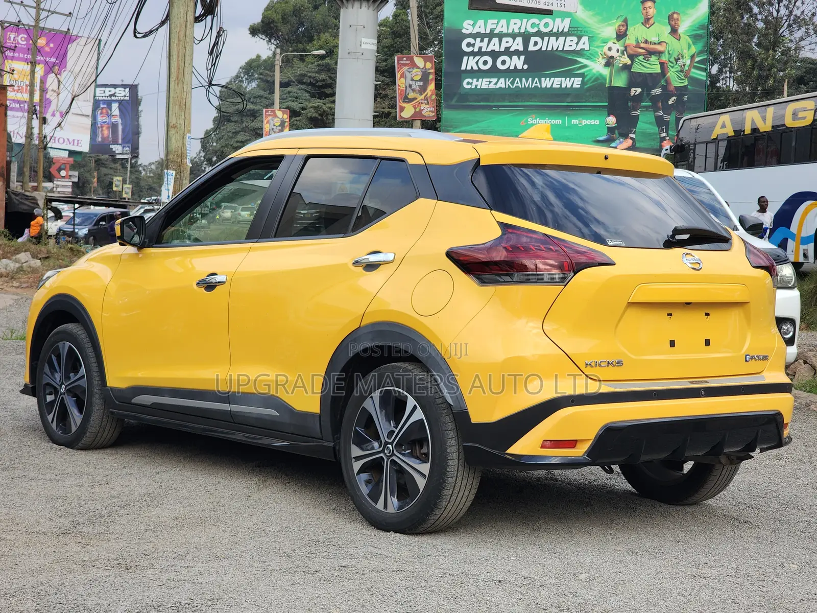 Nissan Kicks SV 2020 Yellow