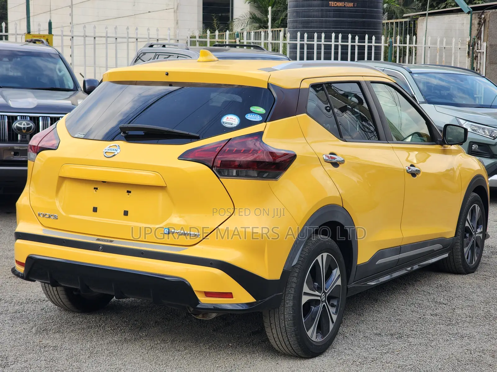 Nissan Kicks SV 2020 Yellow