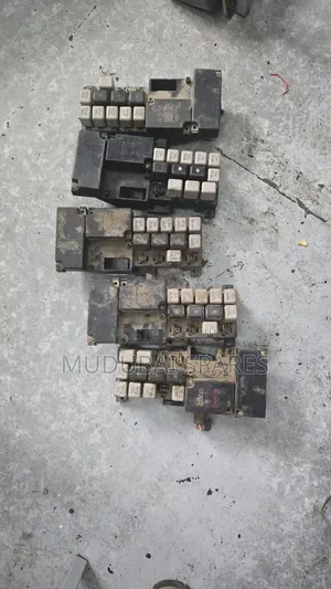Mitsubishi Fh 215 and Canter HD Flasher Unit