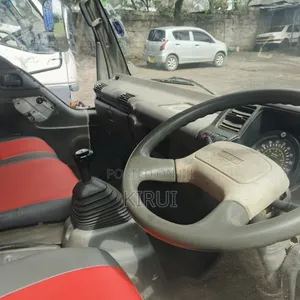 Mitsubishi Fuso Super Great Tipper