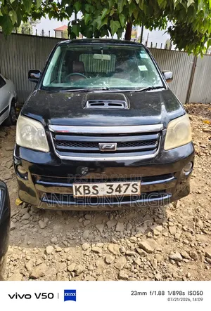 Toyota Noah 2.0 FWD (8 Seater) 2005 Black