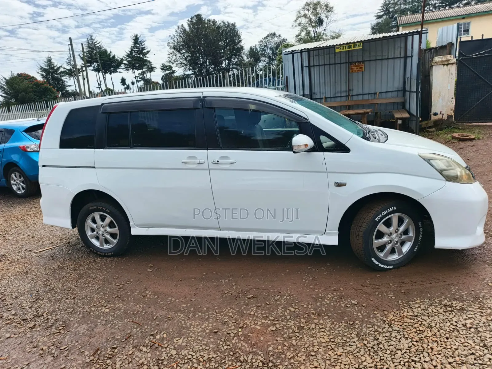 Toyota ISIS 2008 White