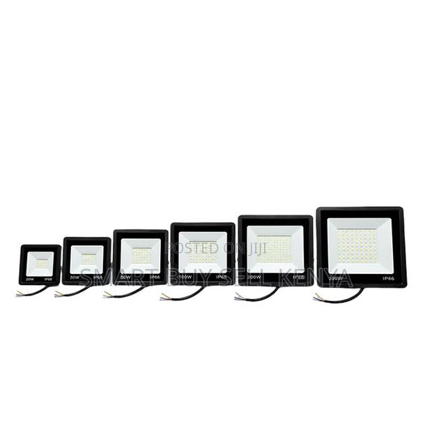 Flicker-Free Reliable 300W,100W,50W,30W AC Electric LED Flood Light
