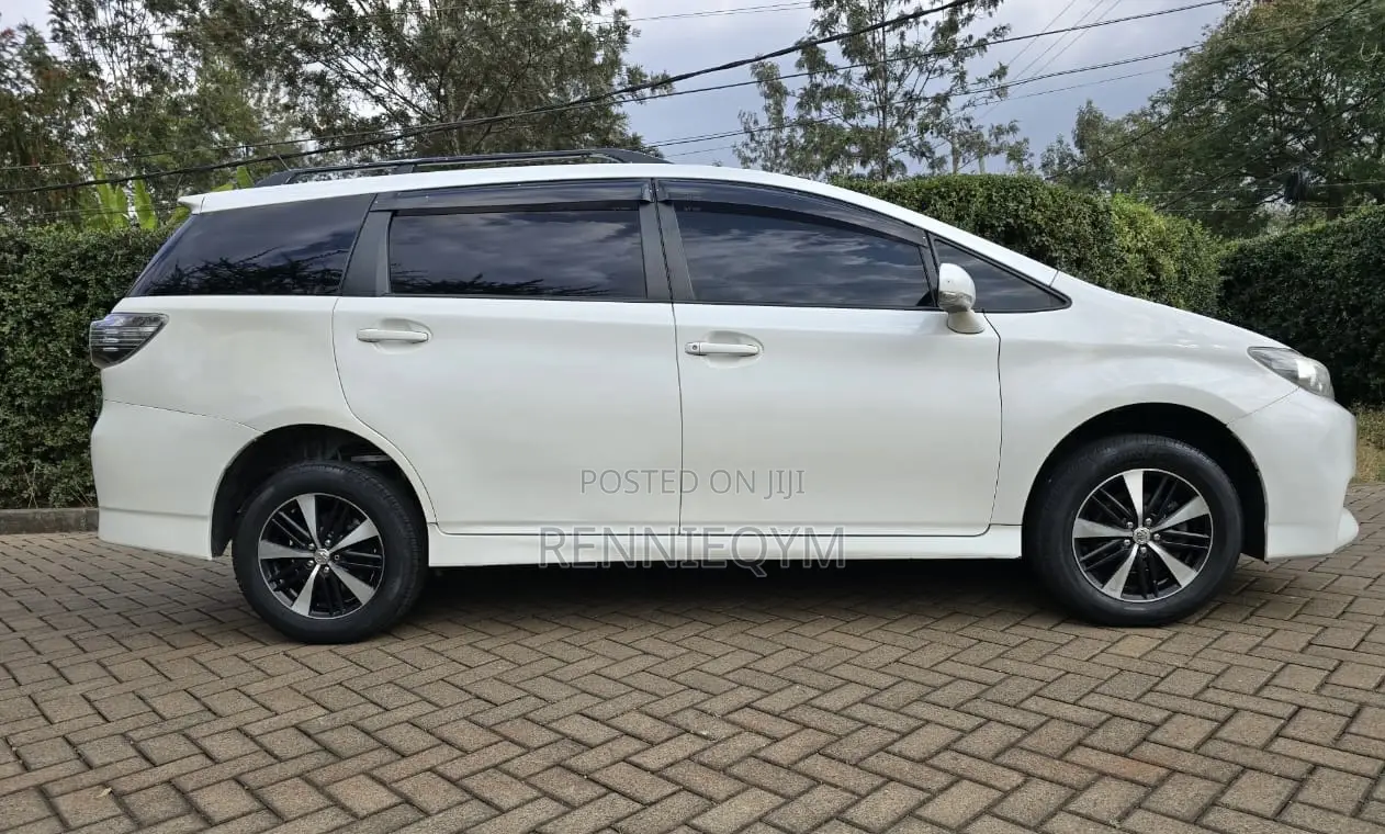 Toyota Wish 2012 White
