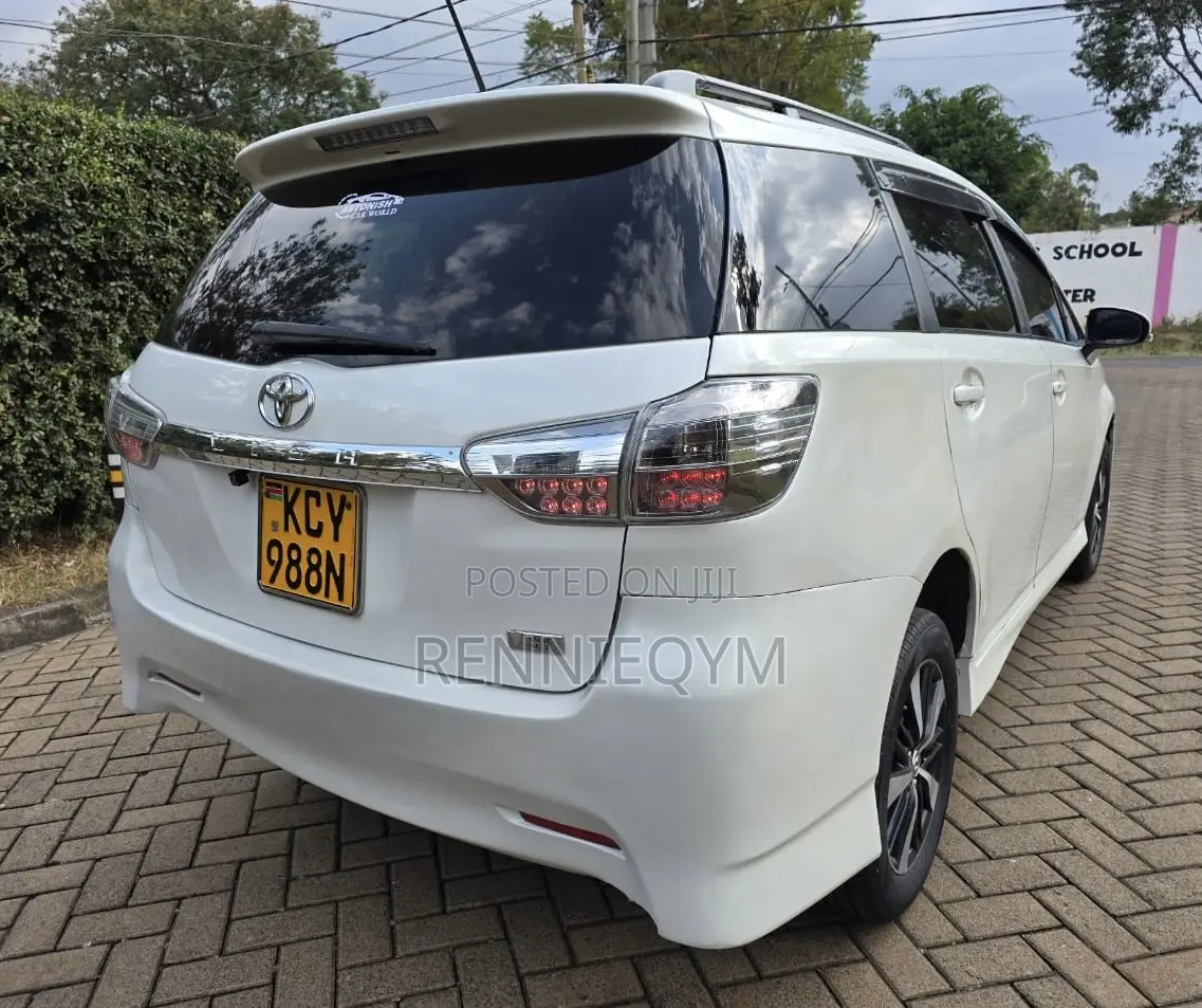 Toyota Wish 2012 White