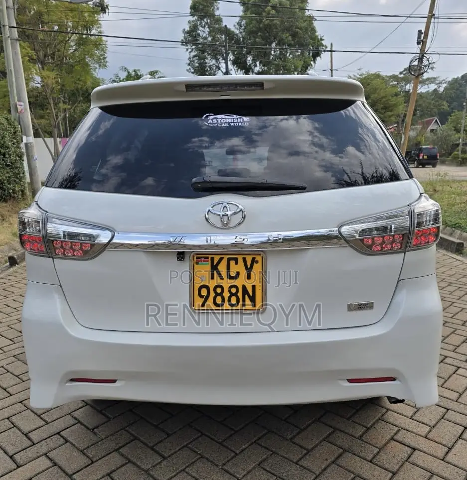 Toyota Wish 2012 White