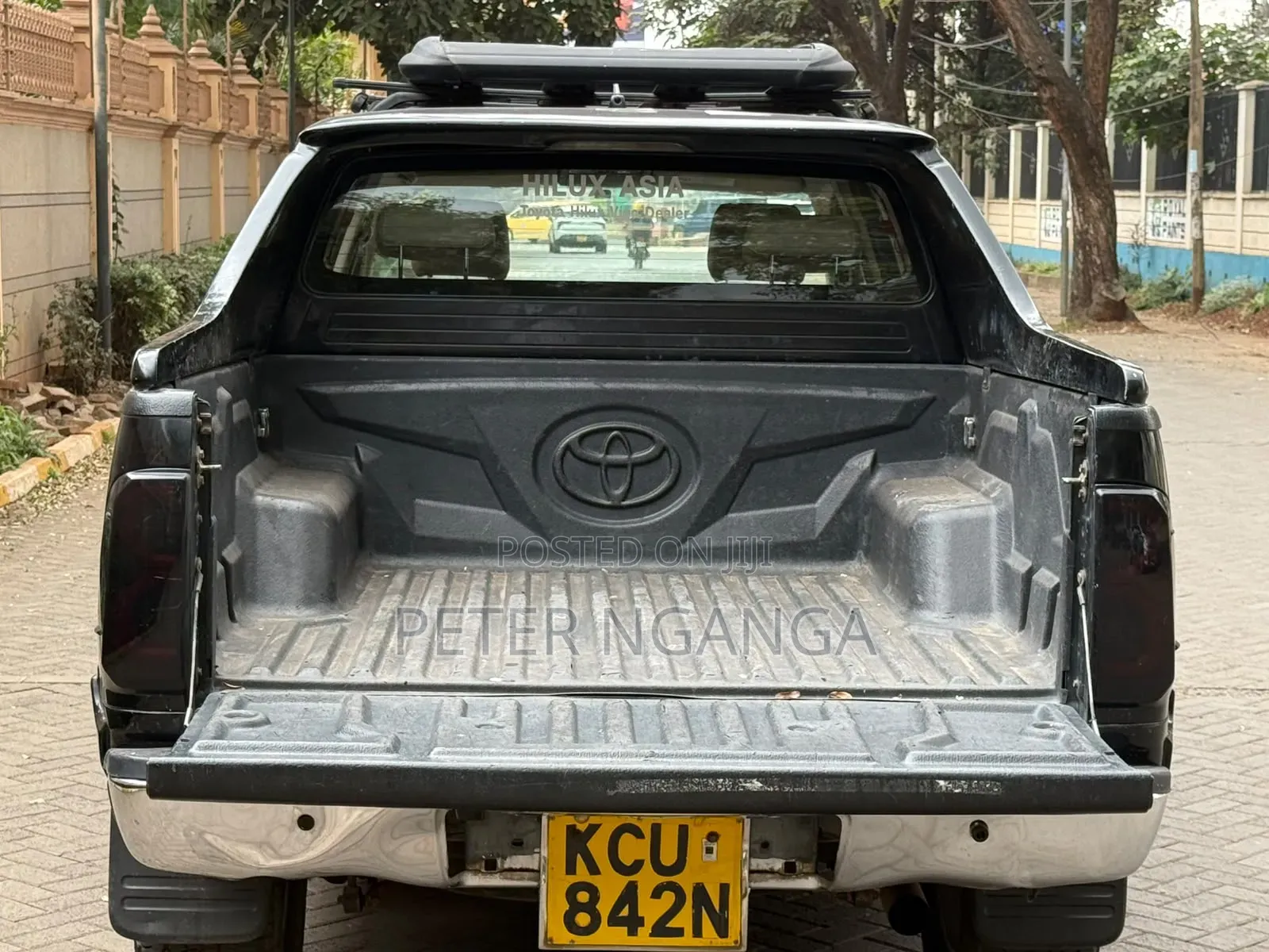 Toyota Hilux 2012 Matt Black