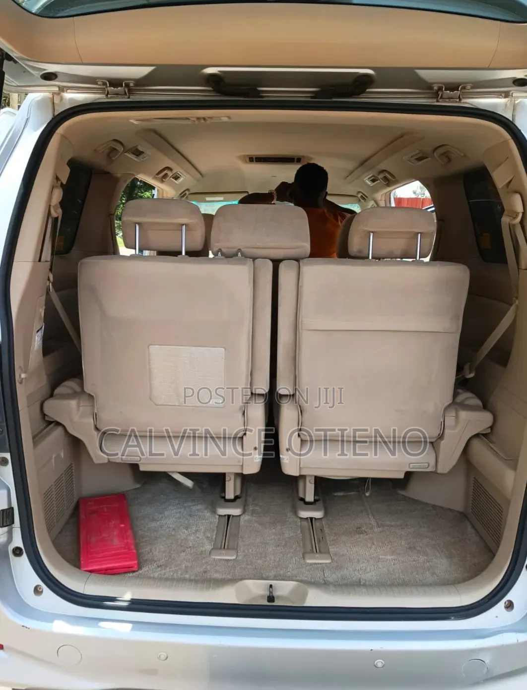 Toyota Vellfire 2010 Silver