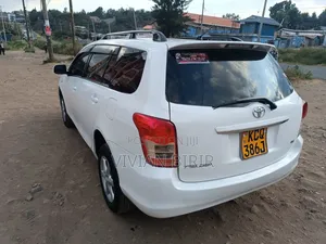 Toyota Corolla Fielder 2011 White