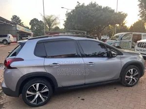 Peugeot 2008 2018 Silver