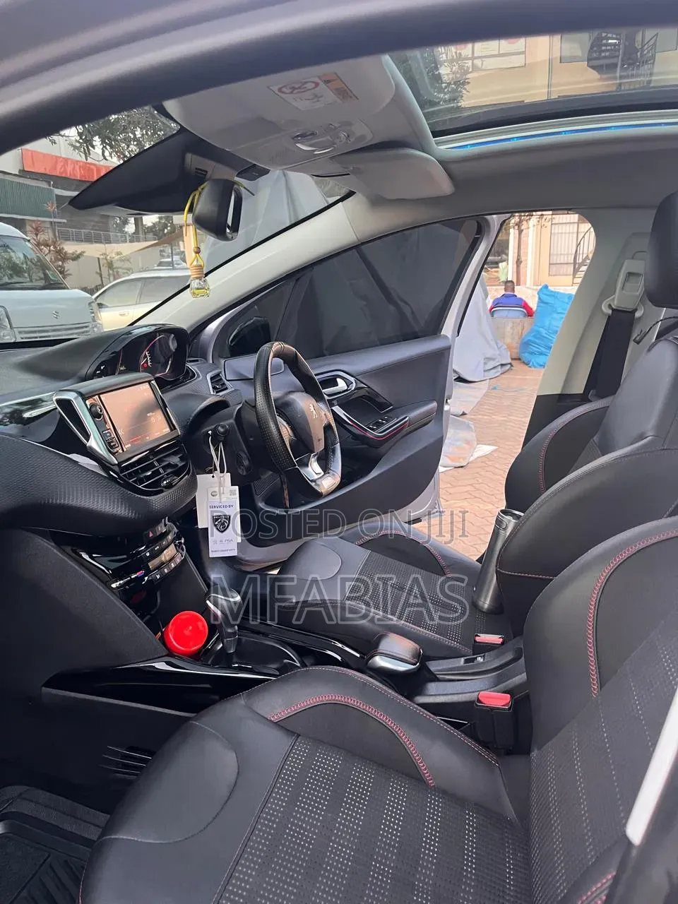 Peugeot 2008 2018 Silver