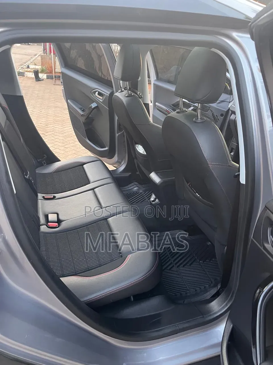 Peugeot 2008 2018 Silver