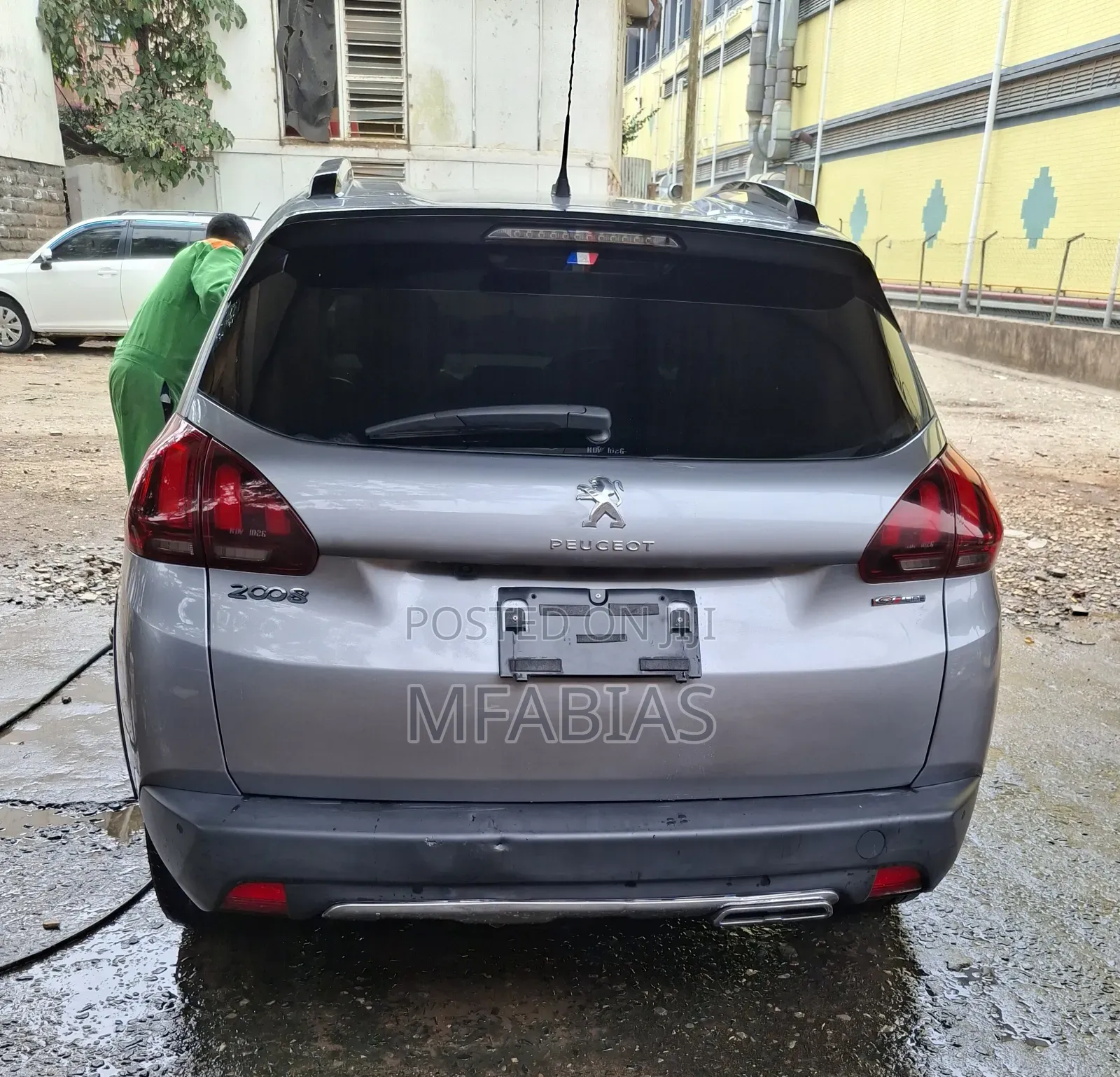 Peugeot 2008 2018 Silver
