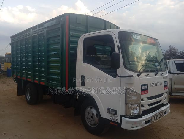 Isuzu NMR Truck - thumbnail 12