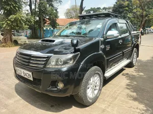 Toyota Hilux 2012 Black