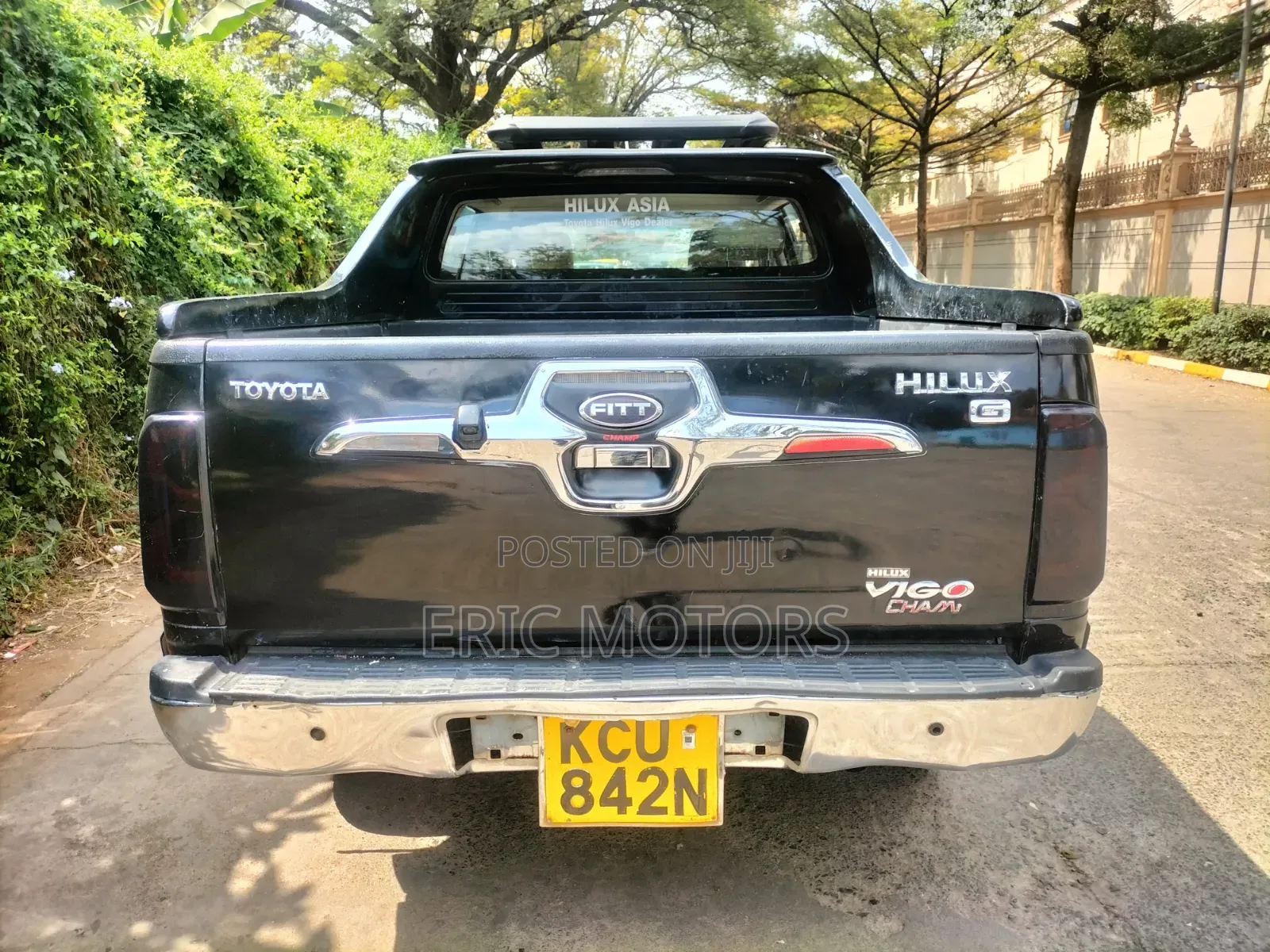 Toyota Hilux 2012 Black