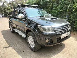 Toyota Hilux 2012 Black