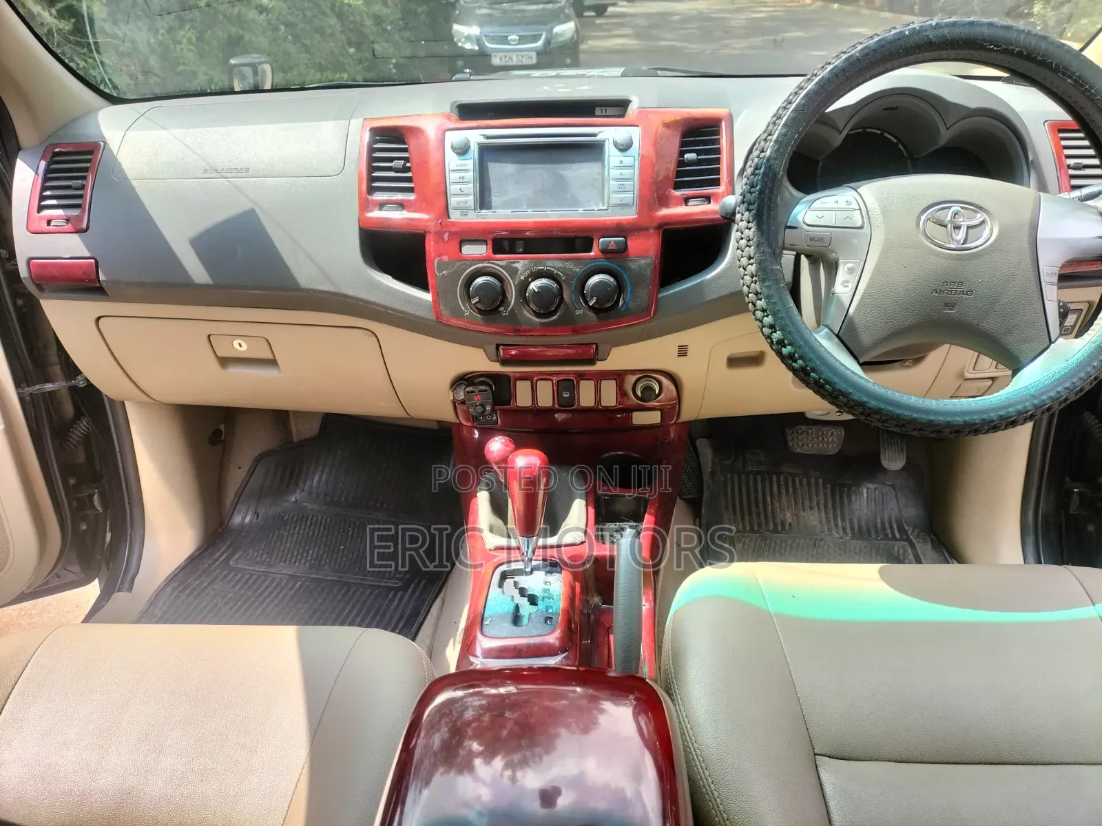 Toyota Hilux 2012 Black
