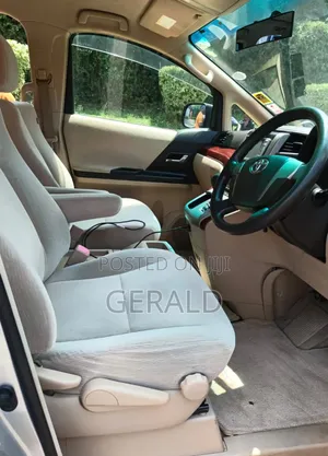 Toyota Vellfire 2010 Silver