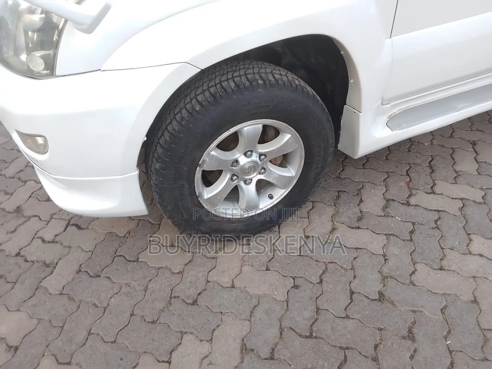 Toyota Land Cruiser Prado 2007 White