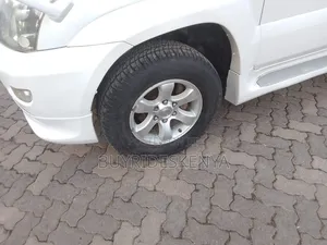 Toyota Land Cruiser Prado 2007 White