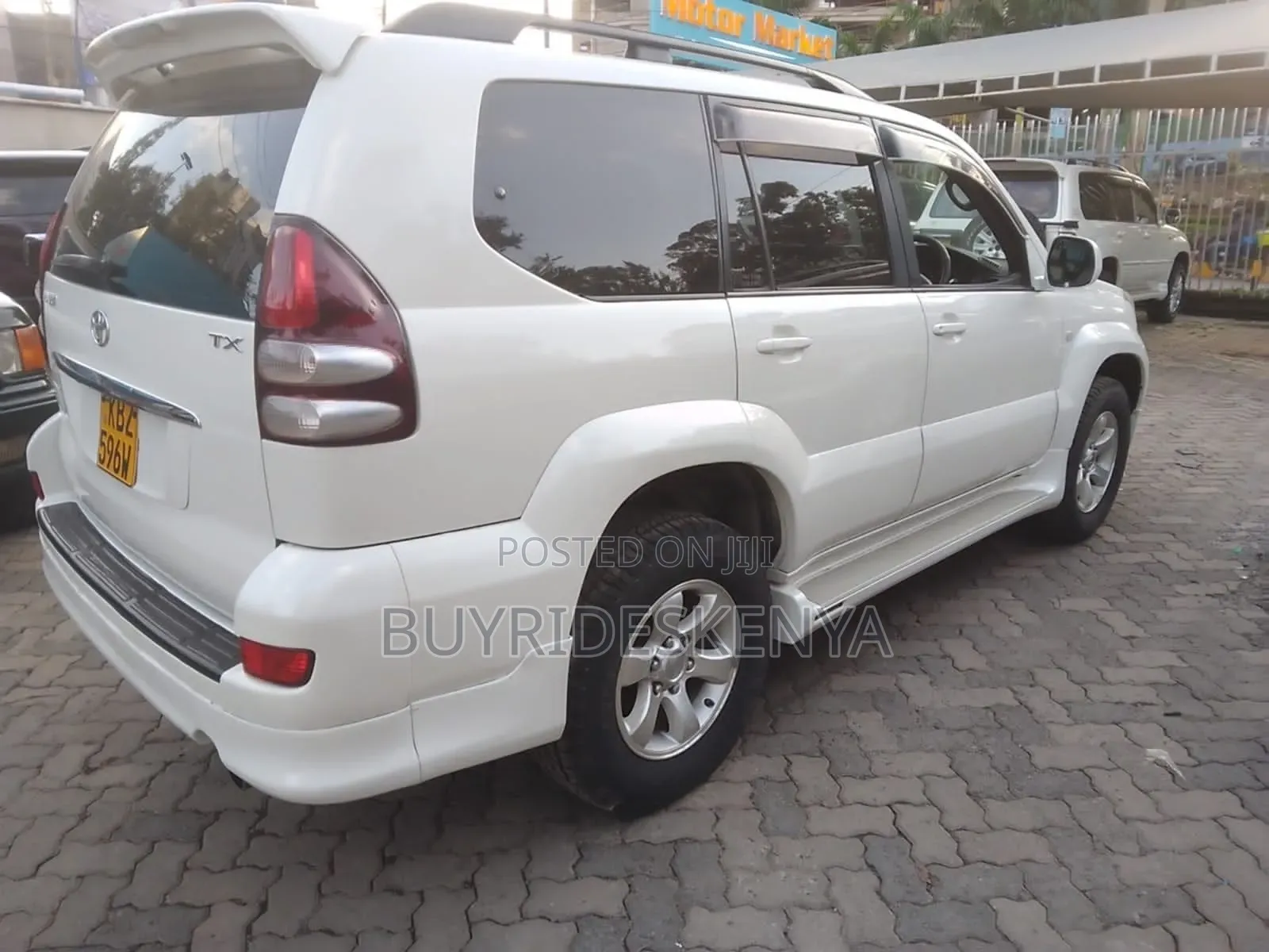 Toyota Land Cruiser Prado 2007 White