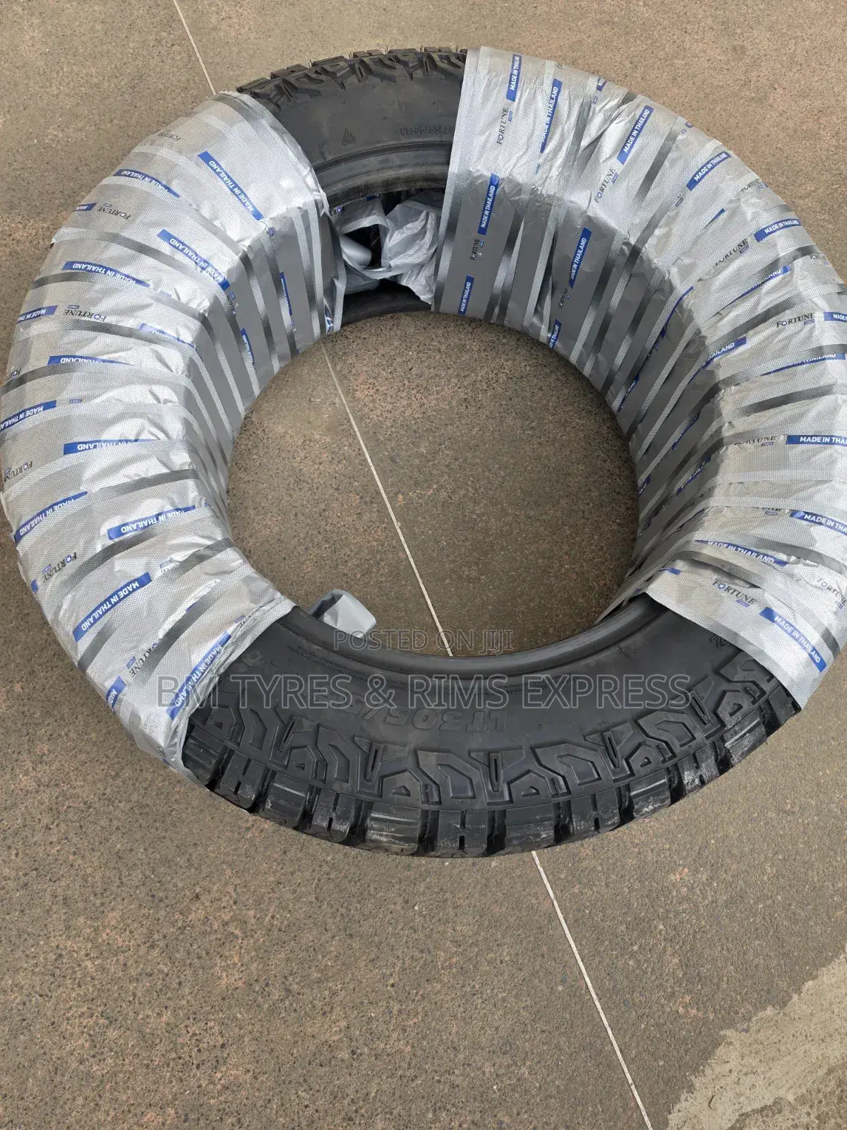 305 /55 R20 Fortune Tires (All Terrain) a/T2