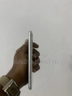 Apple iPhone 11 64 GB White