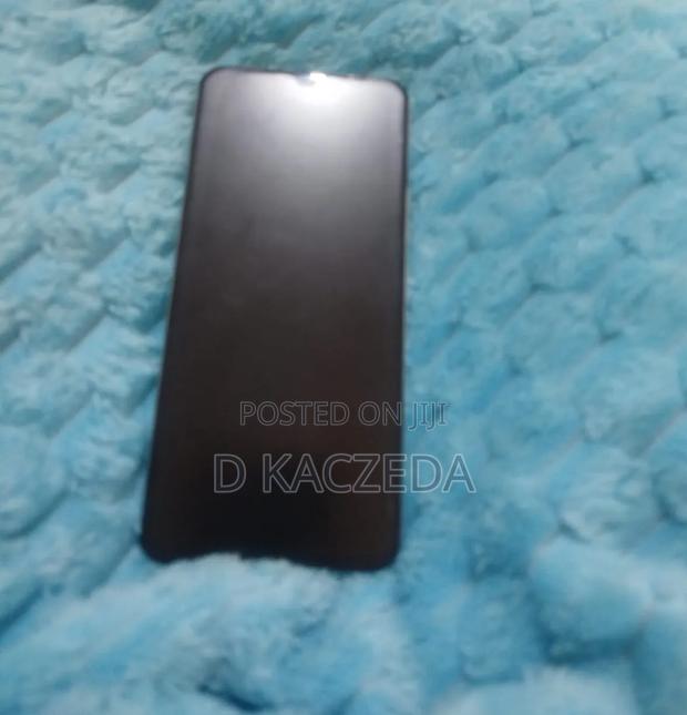 Vivo Y18 128 GB Blue - main view