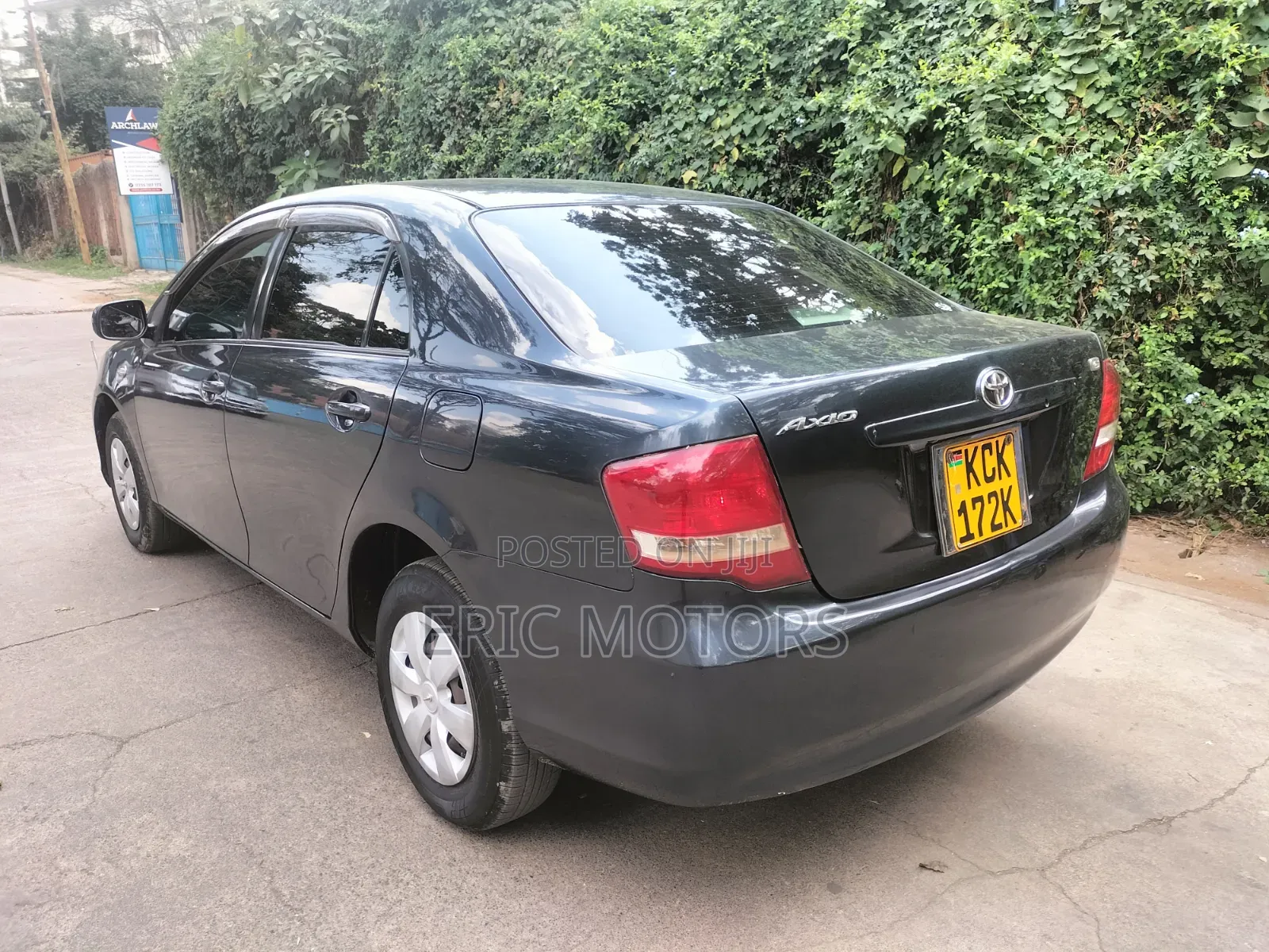 Toyota Axio 2010 Black