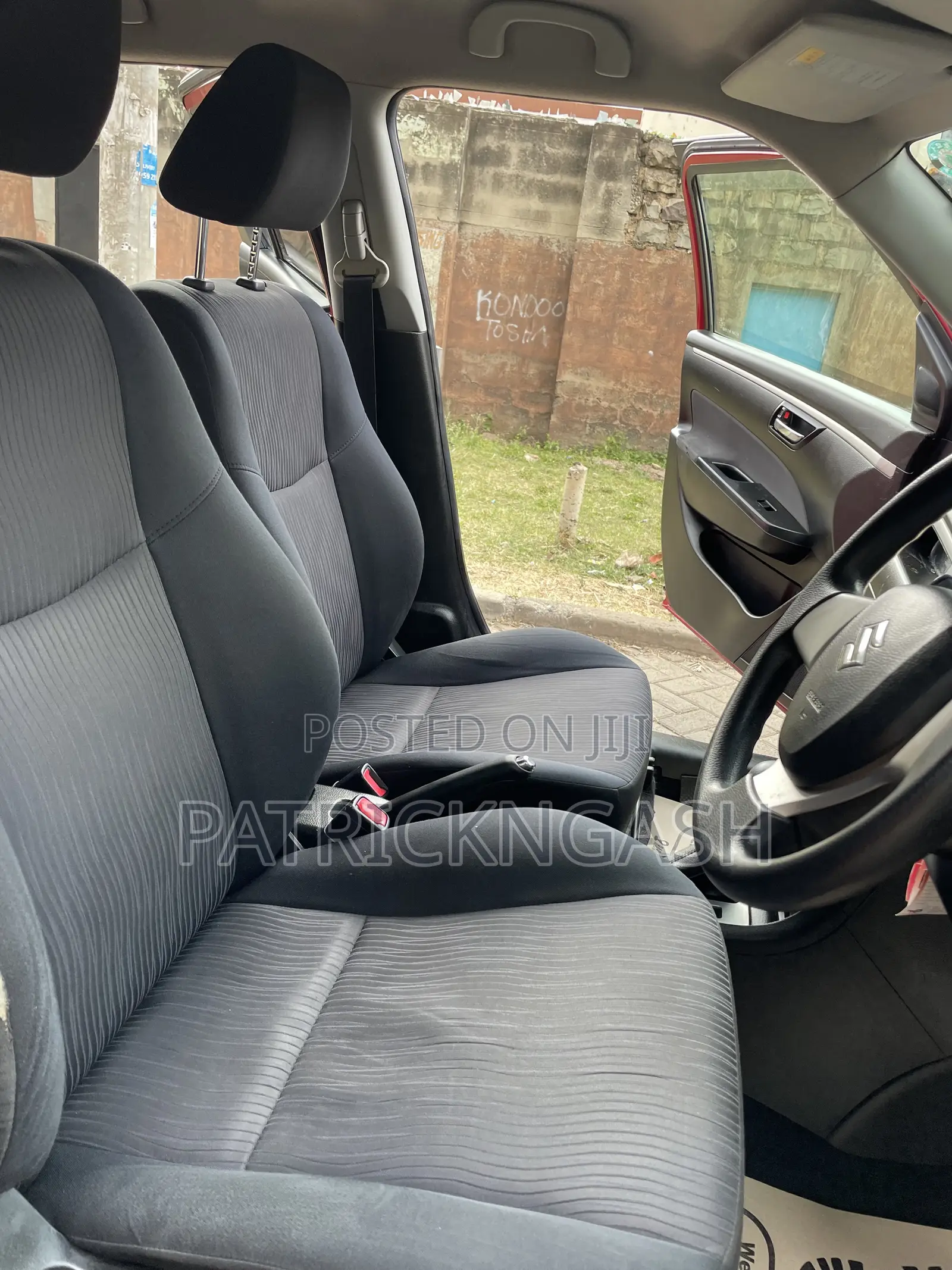 Suzuki Swift 2013 Maroon
