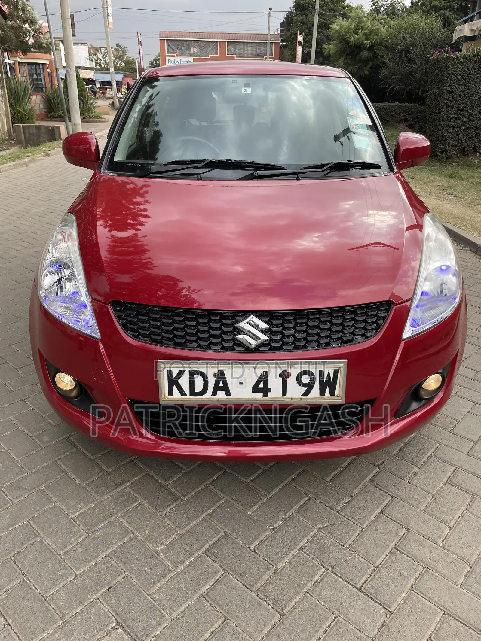 Suzuki Swift 2013 Maroon