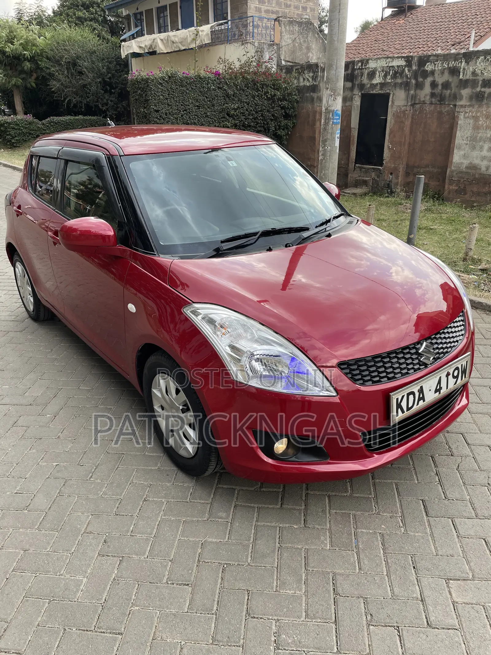 Suzuki Swift 2013 Maroon