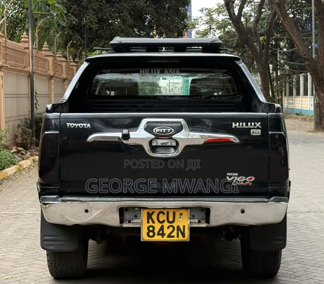 Toyota Hilux 2012 Black