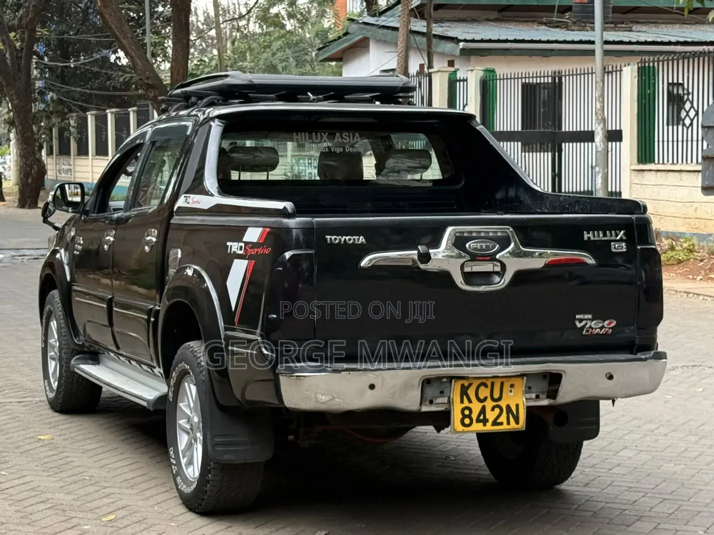 Toyota Hilux 2012 Black