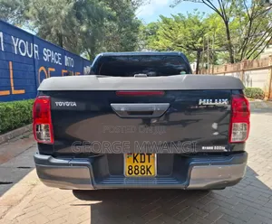 Toyota Hilux 2018 Black