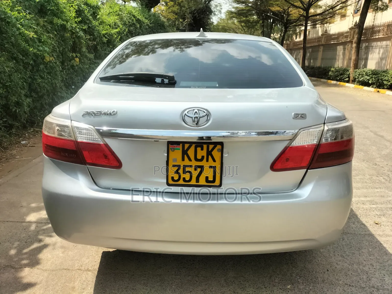 Toyota Premio 2010 Silver