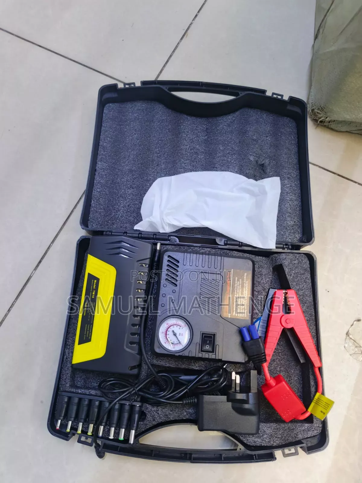 Emergency Car Compressor – Portable Battery Booster Power Supply