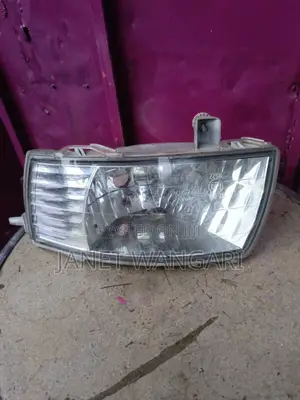 Fog Light Fielder/Nze 2005