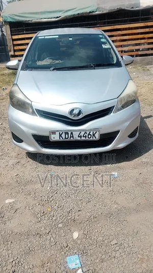 Toyota Vitz 1.3 AWD 3dr 2013 Silver