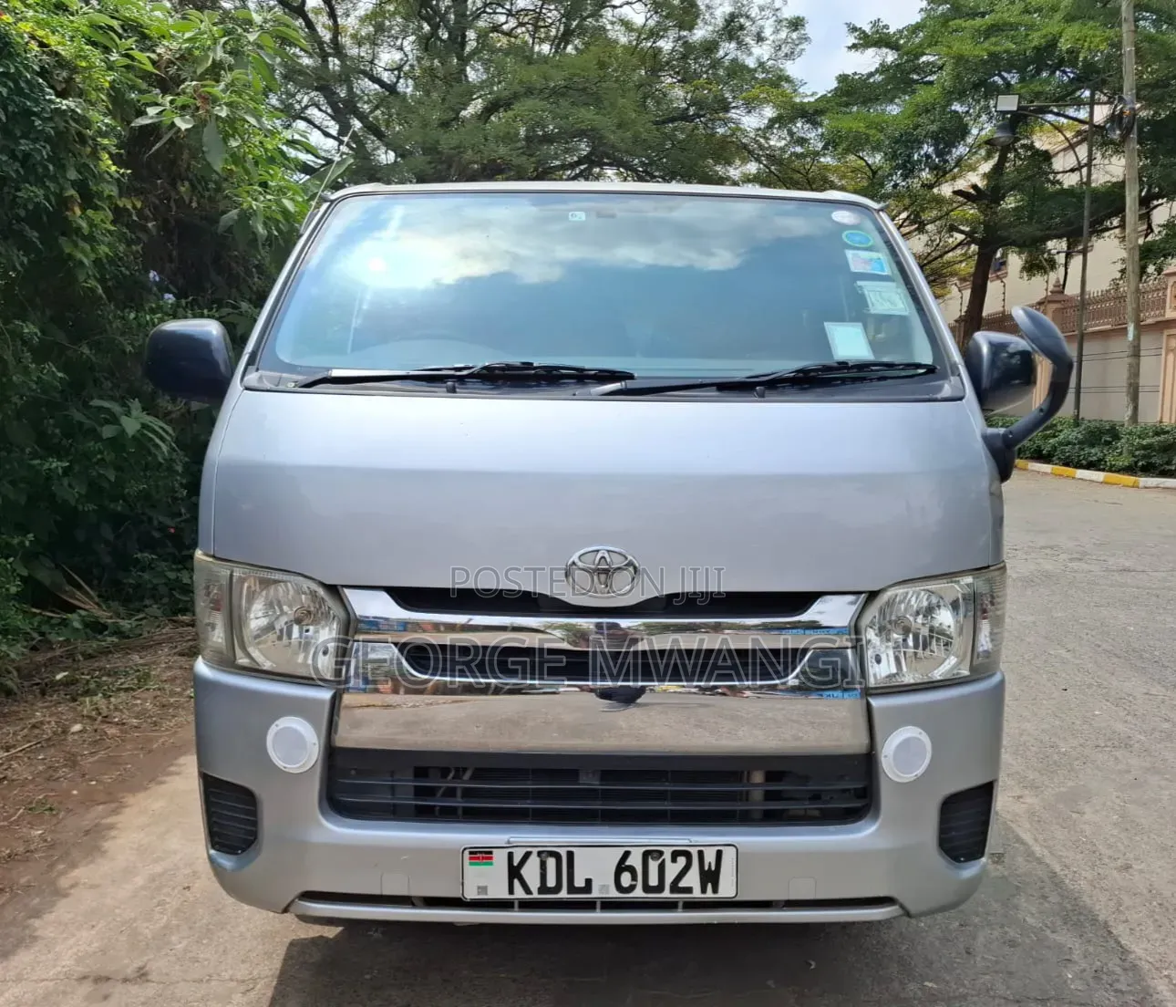 Toyota HiAce 2015 Silver