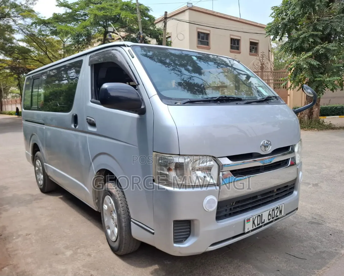 Toyota HiAce 2015 Silver