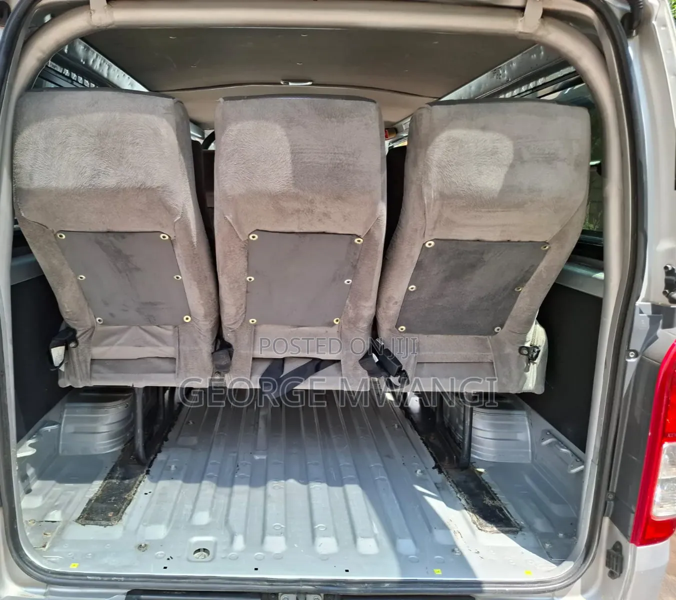 Toyota HiAce 2015 Silver