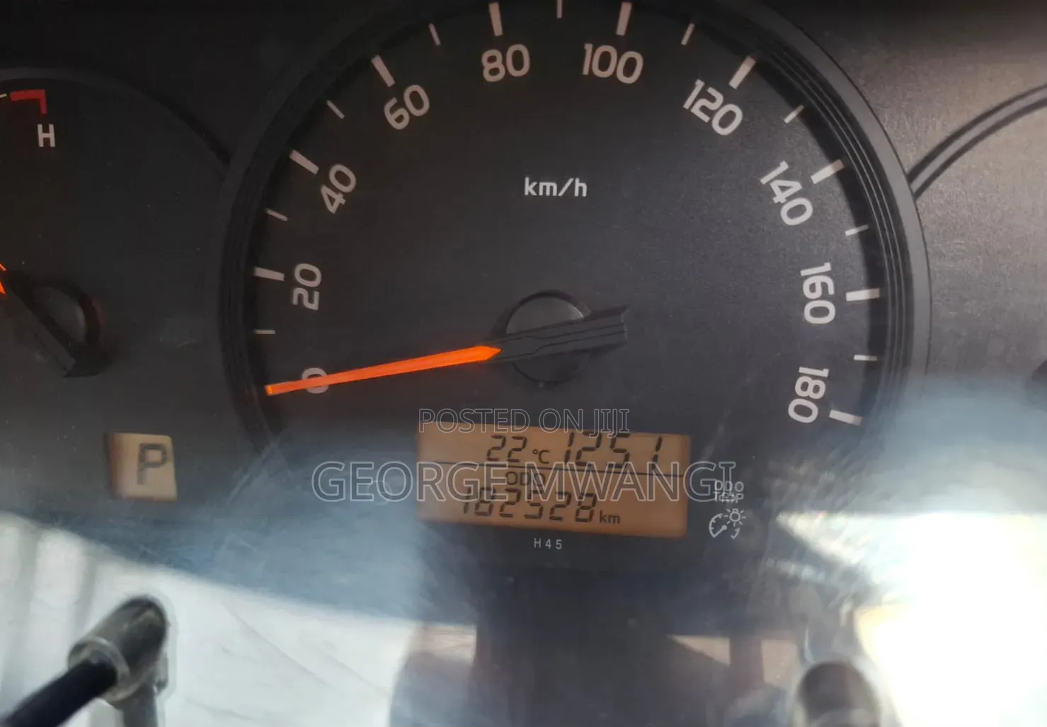 Toyota HiAce 2015 Silver